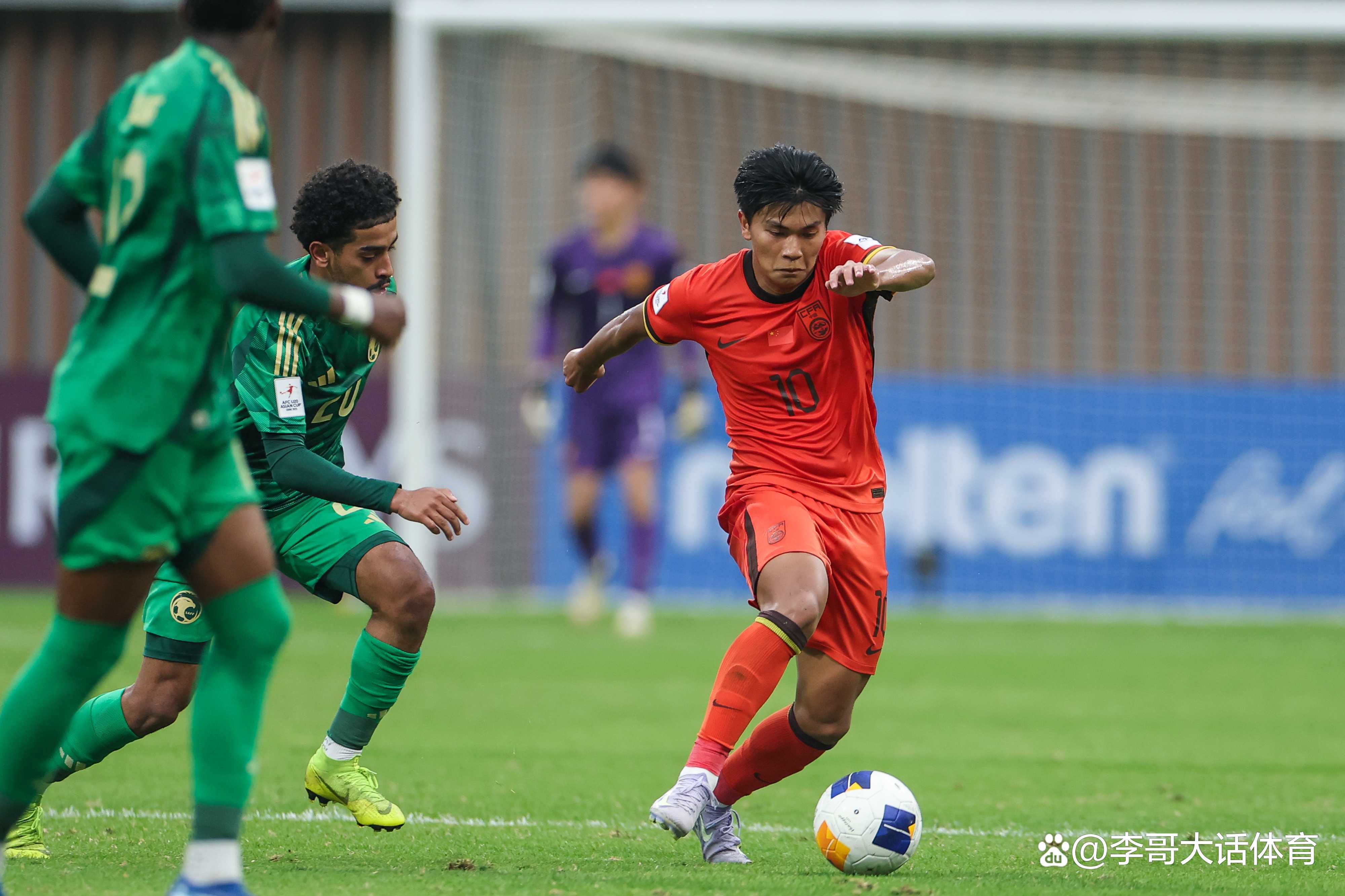 qy球友会包含赛地聚焦：足总杯加时末段热度飙升，那不勒斯远射贴柱，目标明确，年轻球员得到机会的词条
